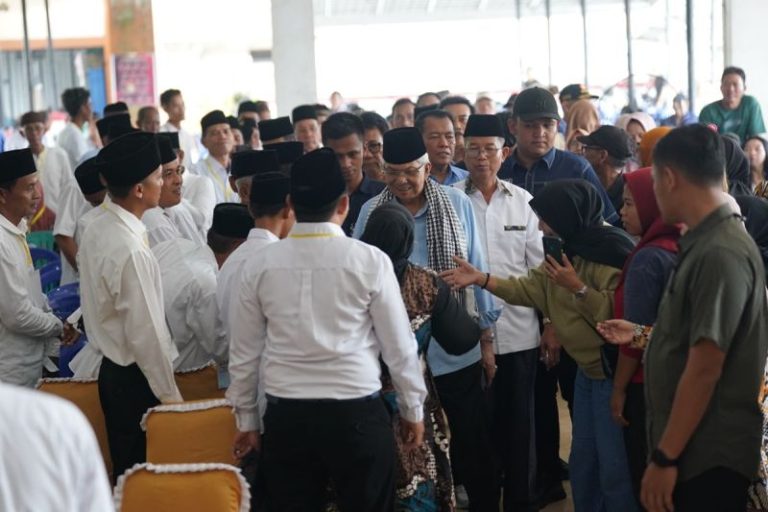 Kampanye Dialogis Terakhir, MataHati Bagikan 300 Paket Sembako Tebus Murah