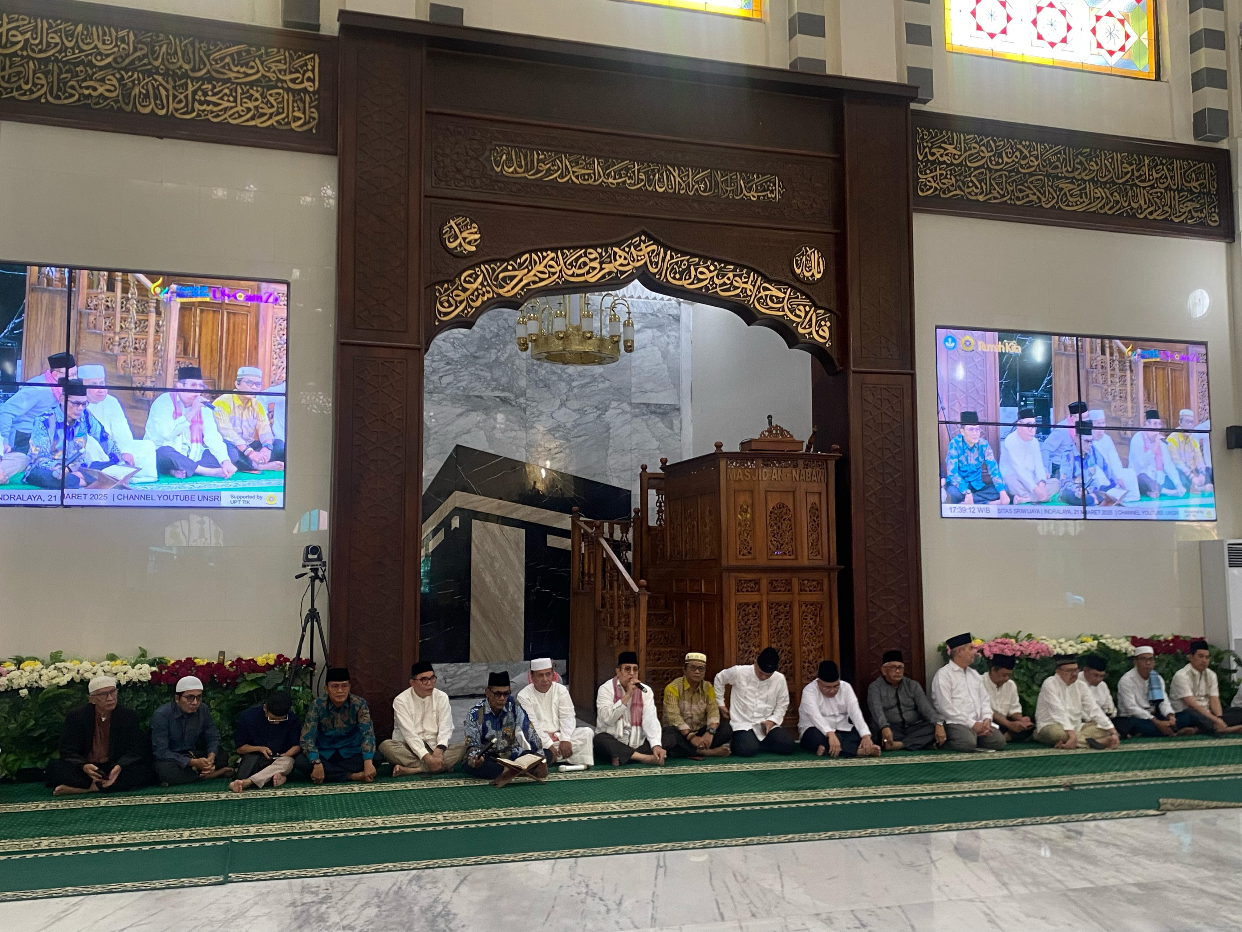 Silaturahmi dan Buka Bersama Dir Intelkam Polda Sumsel dengan Rektor Unsri di Masjid An-Nabawi Indralaya