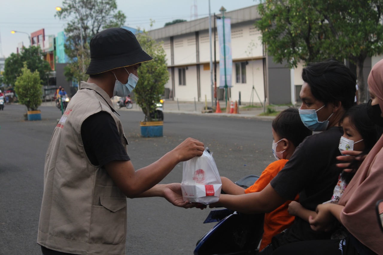 5 Cara Berbagi Takjil di Bulan Ramadan agar Tetap Tertib dan Nyaman, Keselamatan Menjadi Prioritas