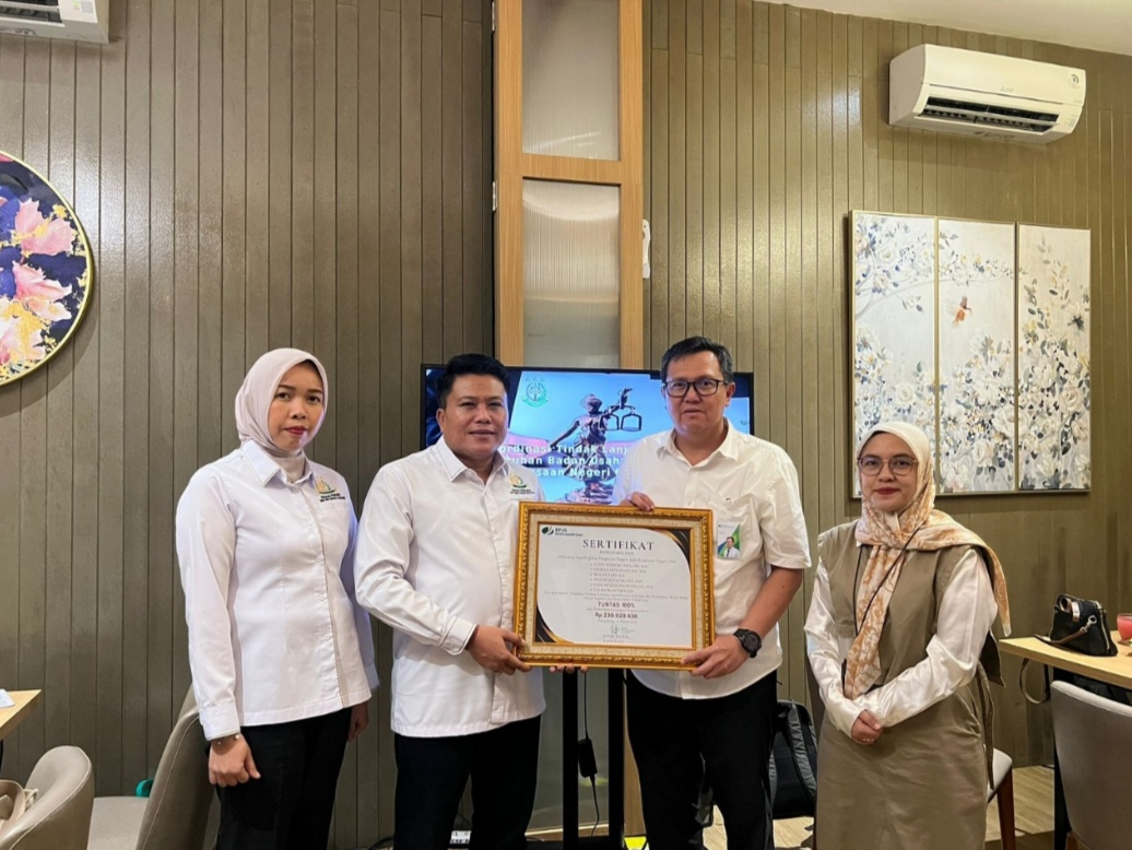 Kejari OKI Tuntaskan Kepatuhan BPJS Ketenagakerjaan Sektor Jasa Konstruksi, Terima Penghargaan