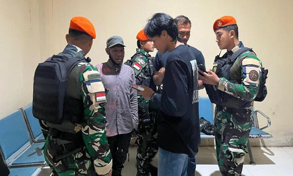 Pentolan OPM Ditangkap usai Borong Senjata Api di Bandara Yahukimo