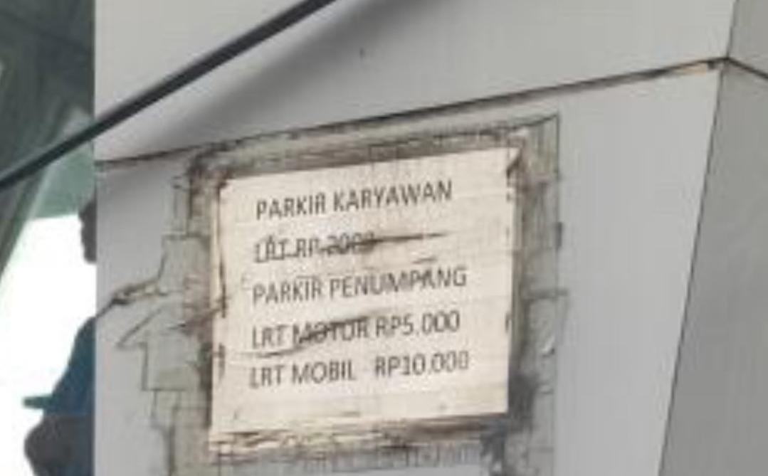 Parkir Bawah Stasiun LRT Demang Lebar Daun Palembang Dipatok Tarif Rp10 ribu, KAI Pastikan Jukir Liar