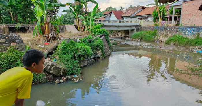 Masyarakat Kelurahan Majasari Kecewa, Sungai Tak Kunjung Normalisasi