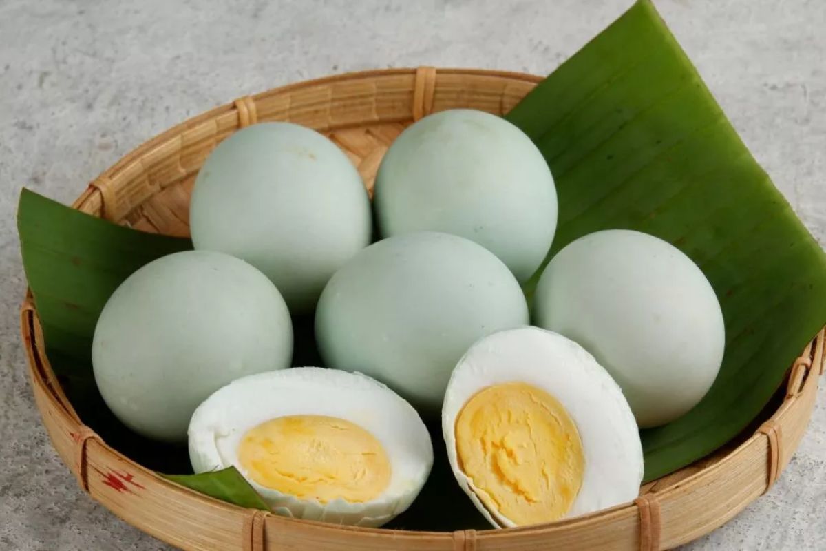 Simak Fakta Gizi Telur Bebek: Bantu Otot, Tulang, hingga Cegah Anemia