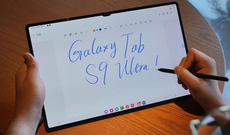 Samsung Galaxy Tab S9 Ultra, Layar Super Lebar dengan Refresh Rate 120 Hz yang Lancar dan Responsif