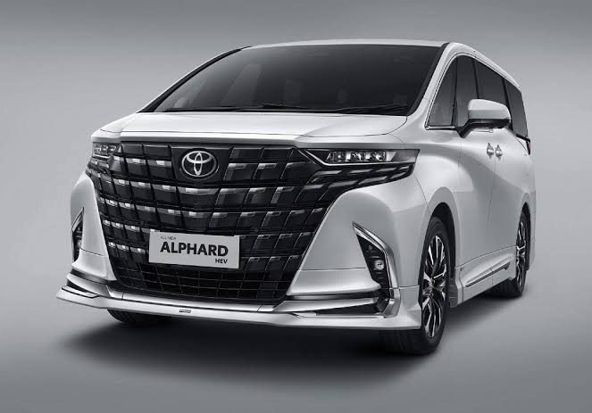 Alphard Hybrid Punya Mode Senyap, Pulang Malam Nggak Ganggu Istri