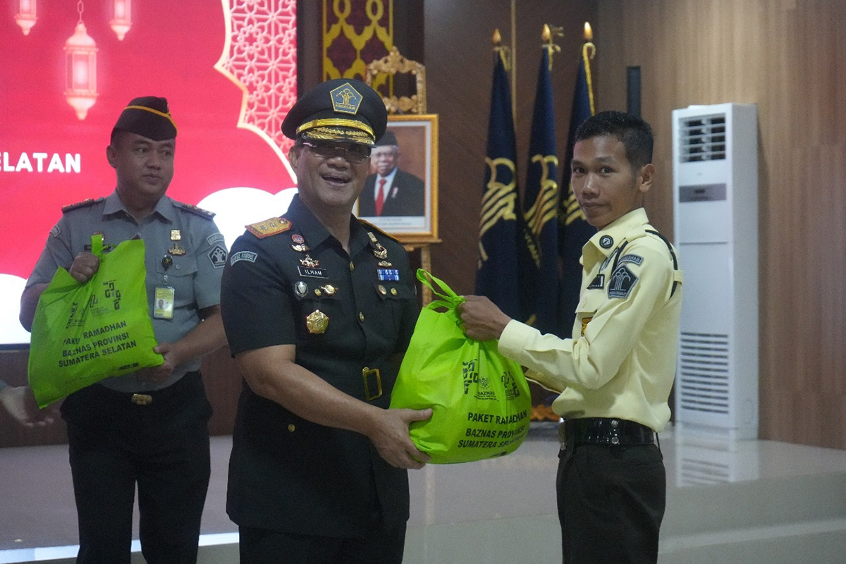 Berkah Ramadhan, Kanwil Kemenkumham Sumsel Salurkan Paket Sembako