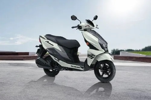 Suzuki Avenis 125, Fitur dan Performa Jempolan, Cocok untuk yang Berjiwa Sporty