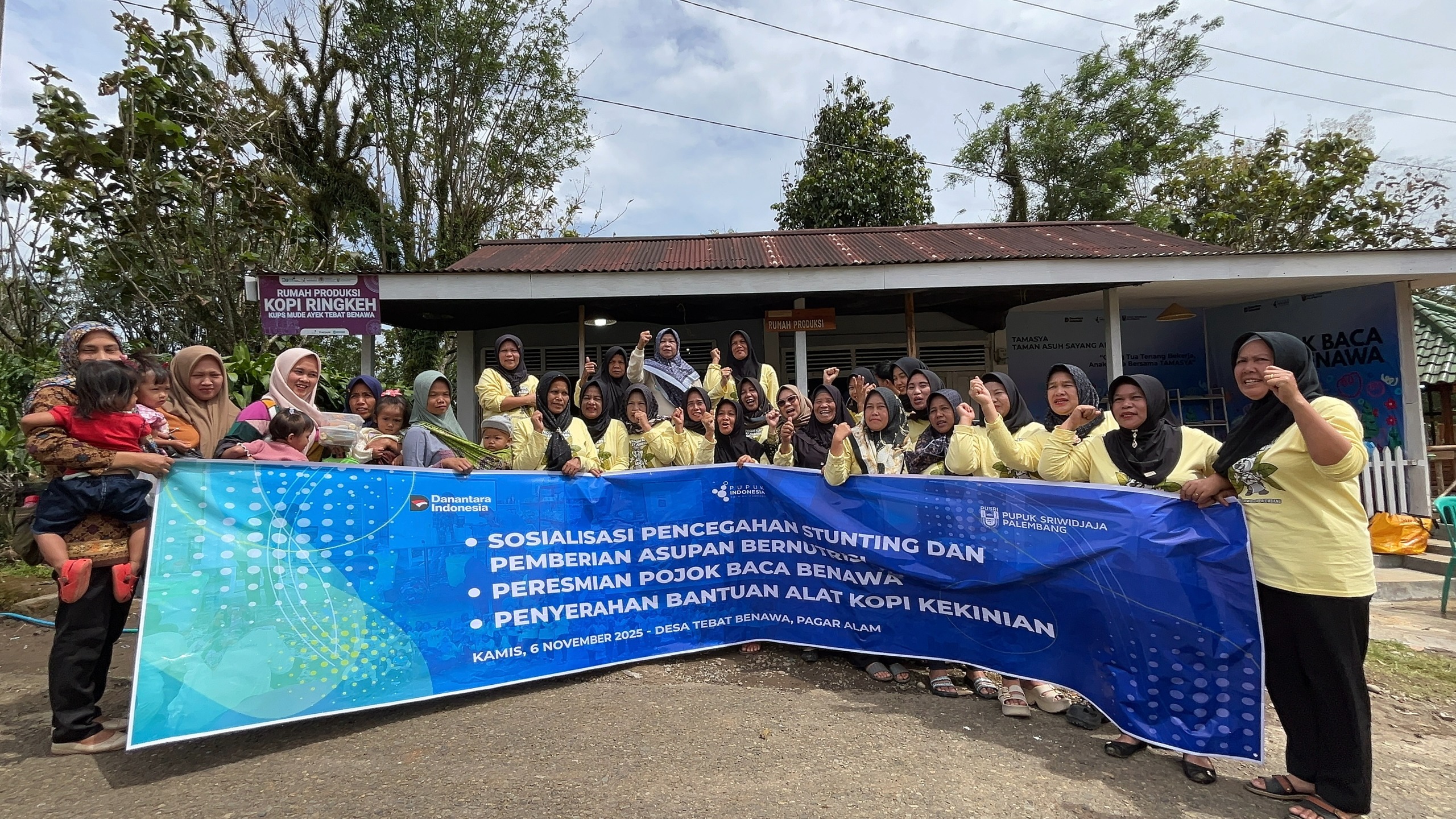 PUSRI Dorong Desa Tebat Benawa Makin Sehat dan Cerdas Lewat Program Kopi Berkelanjutan