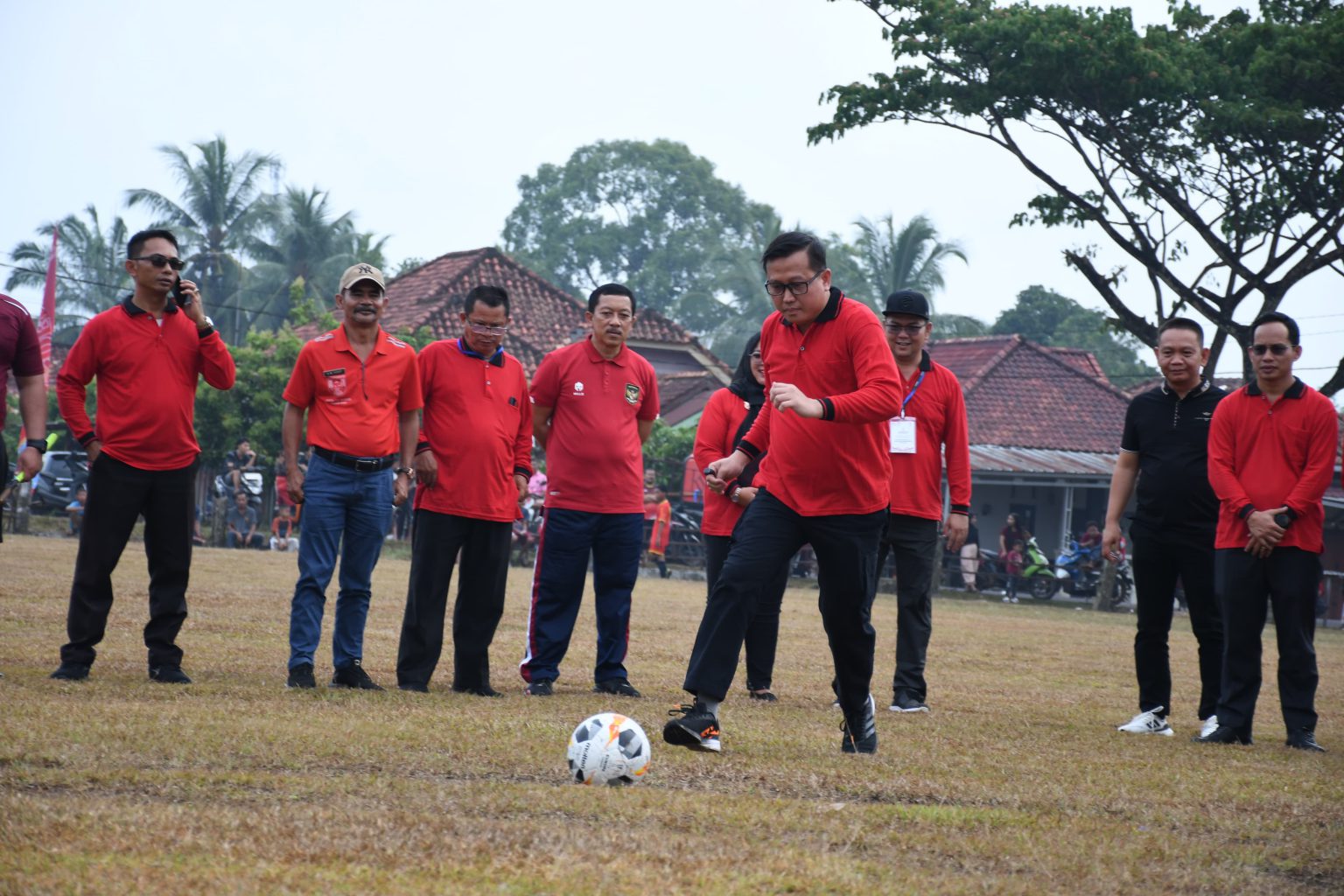 Pj Bupati Banyuasin Apresiasi Semangat Warga di Turnamen Sepak Bola HUT RI ke-79