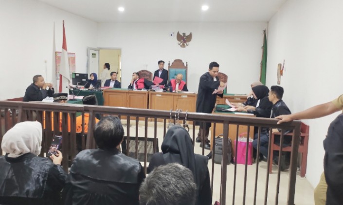 Jaksa Tegas Tolak Eksepsi, 'Crazy Rich' Tulung Selapan Haji Sutar Cs Menanti Putusan Sela Hakim