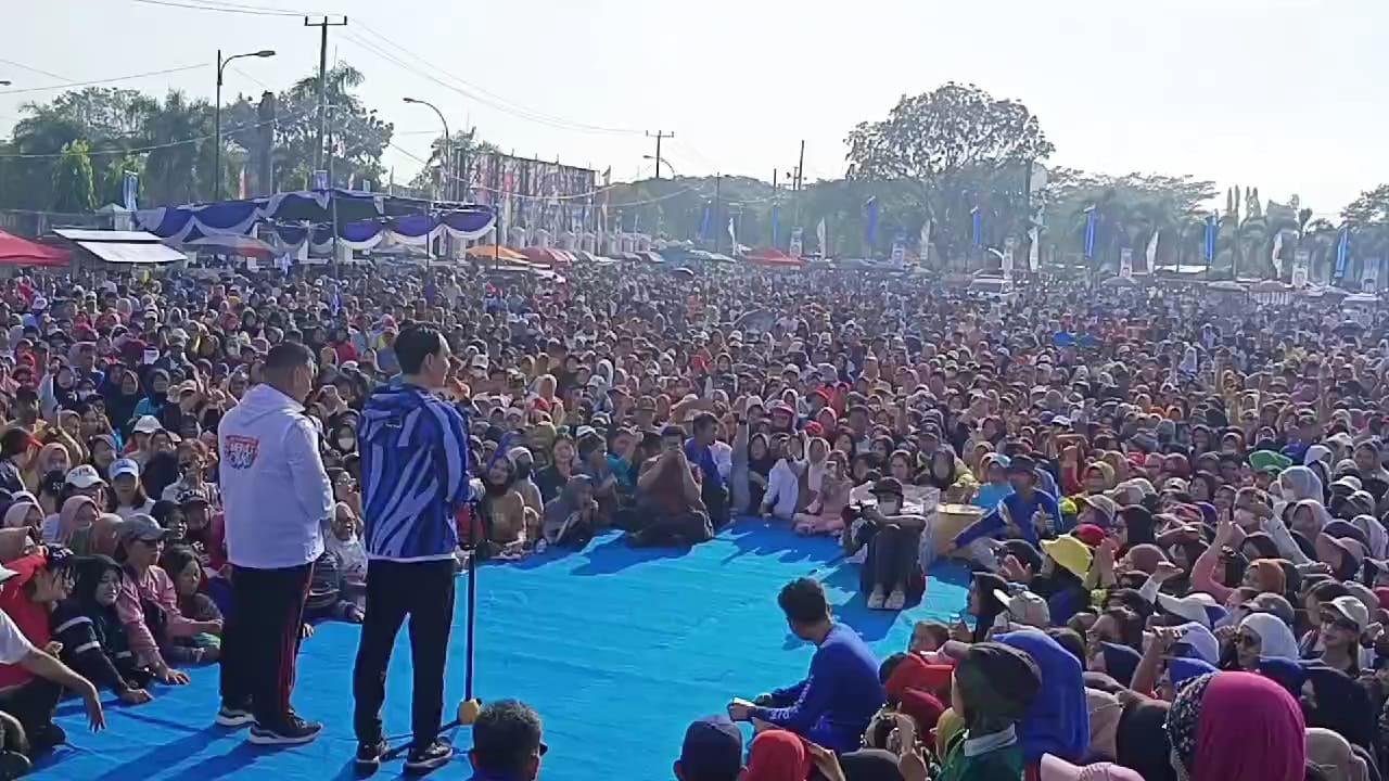 Ribuan Masyarakat Padati GOR Kayuagung Ikuti Senam Sehat Meriahkan HUT Demokrat