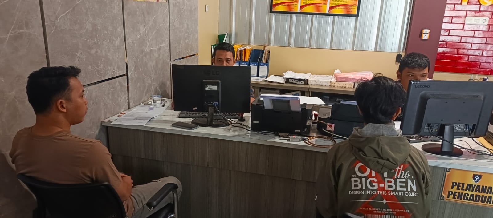 Pelaku Curanmor di Palembang Sekali Beraksi Gasak 2 Unit Motor Sekaligus, Tanpa Rusak Gembok Pagar