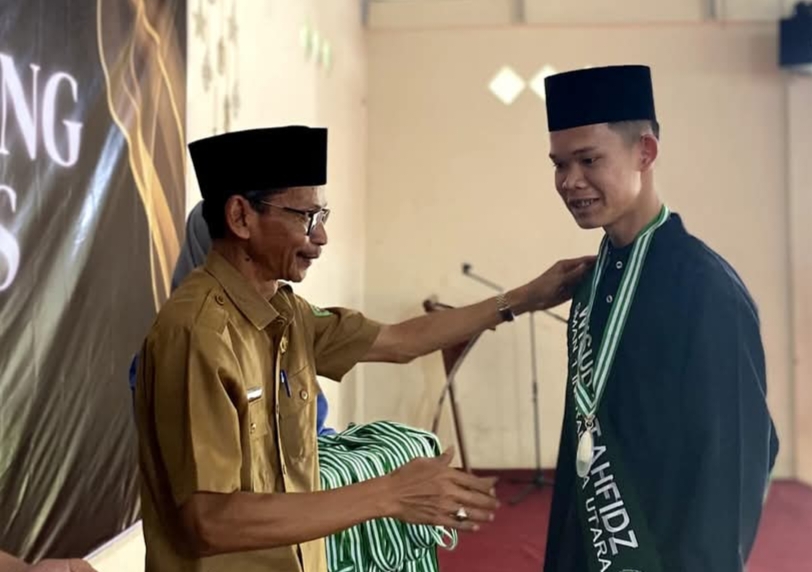 LUAR BIASA! 86 Hafidz dan Hafidzah SMAN 1 Indralaya Utara Ogan Ilir Diwisuda, Berhasil Hafalkan 5 Juz Al-Quran