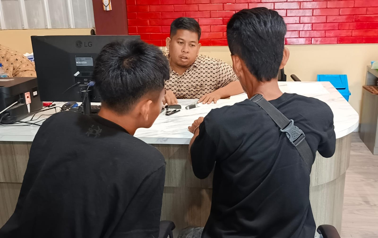 Pulang Sekolah Pelajar SMK di Palembang Dihadang 6 Orang Pelaku Pengeroyokan, Dibacok DItusuk Obeng