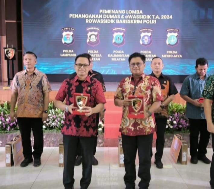 Berkah Penghujung Tahun, Polda Sumsel Diganjar Penghargaan Dumas-E Wassidik Terbaik Nasional 