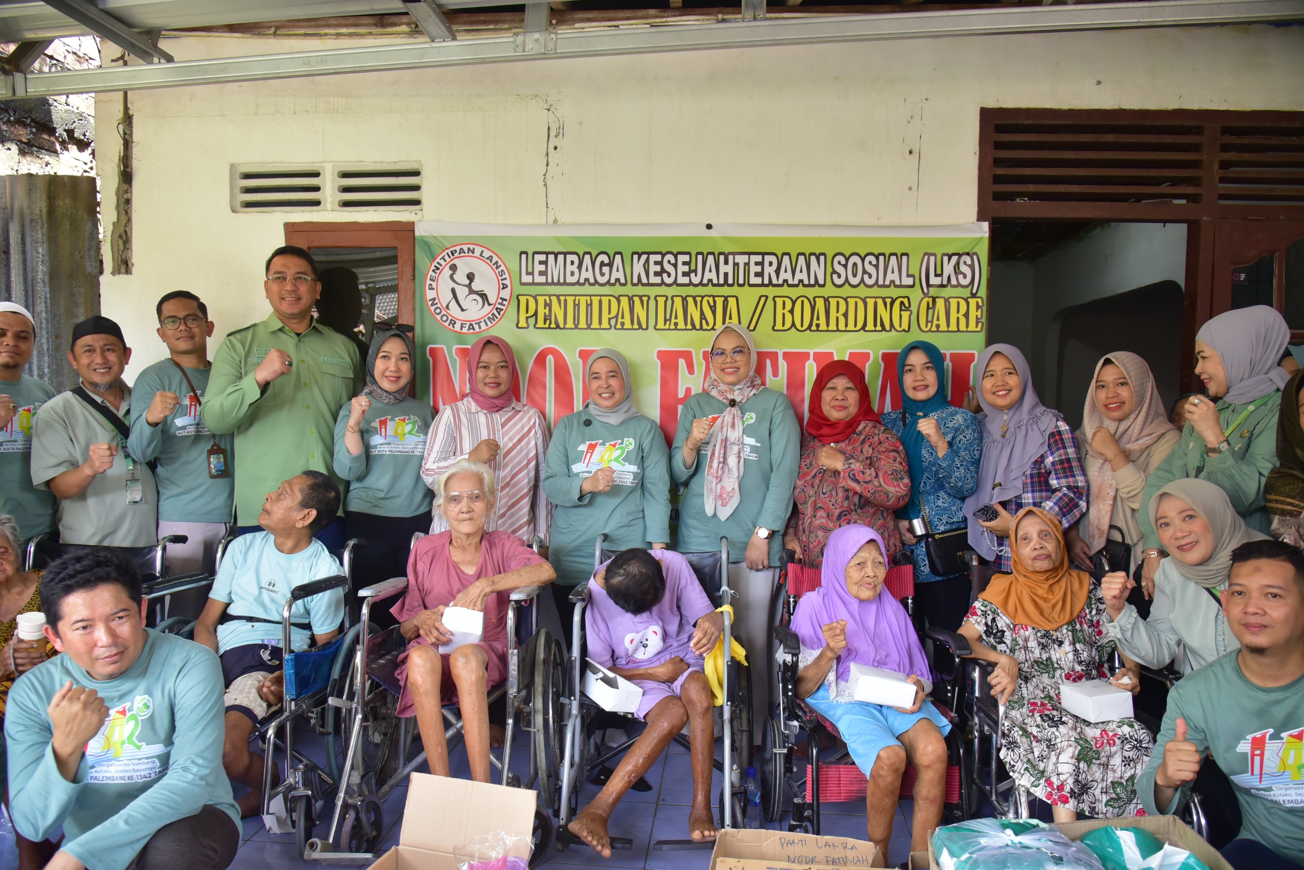 HUT Kota Palembang 2025: Ketua PKK Kunjungi Panti Jompo Boarding Care Noor Fatimah
