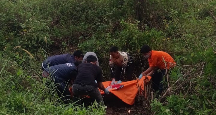 Polisi Selidiki Identitas Mayat Pria Tak Berbaju yang Ditemukan Tewas di Bawah Jembatan Jalan Tol