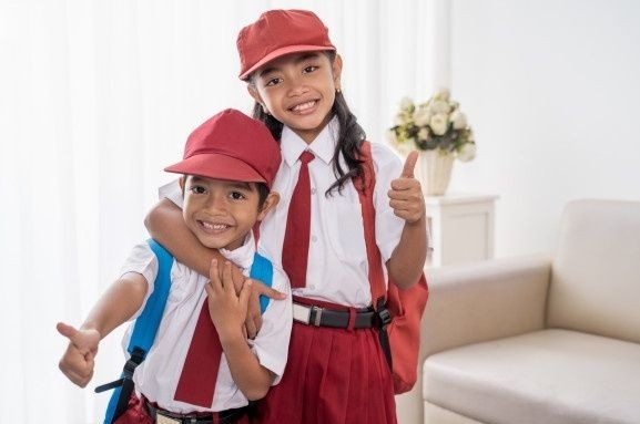 7 Tips Memilih Sekolah Terbaik untuk Anak, Orang Tua Wajib Tahu!