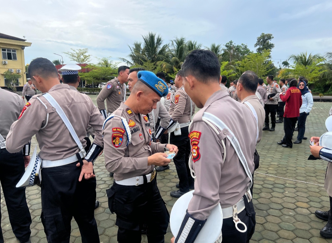 Bidpropam Polda Sumsel Periksa Personel Polres OKI, Cek Kelengkapan hingga Tes Urine