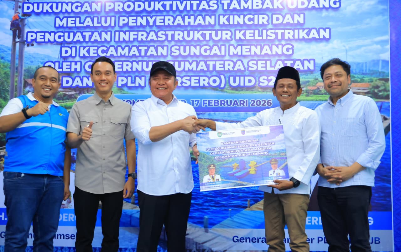 Gubernur Sumsel Serahkan Bantuan Kincir dan Perkuat Infrastruktur Listrik Go Export ke Petambak Udang OKI