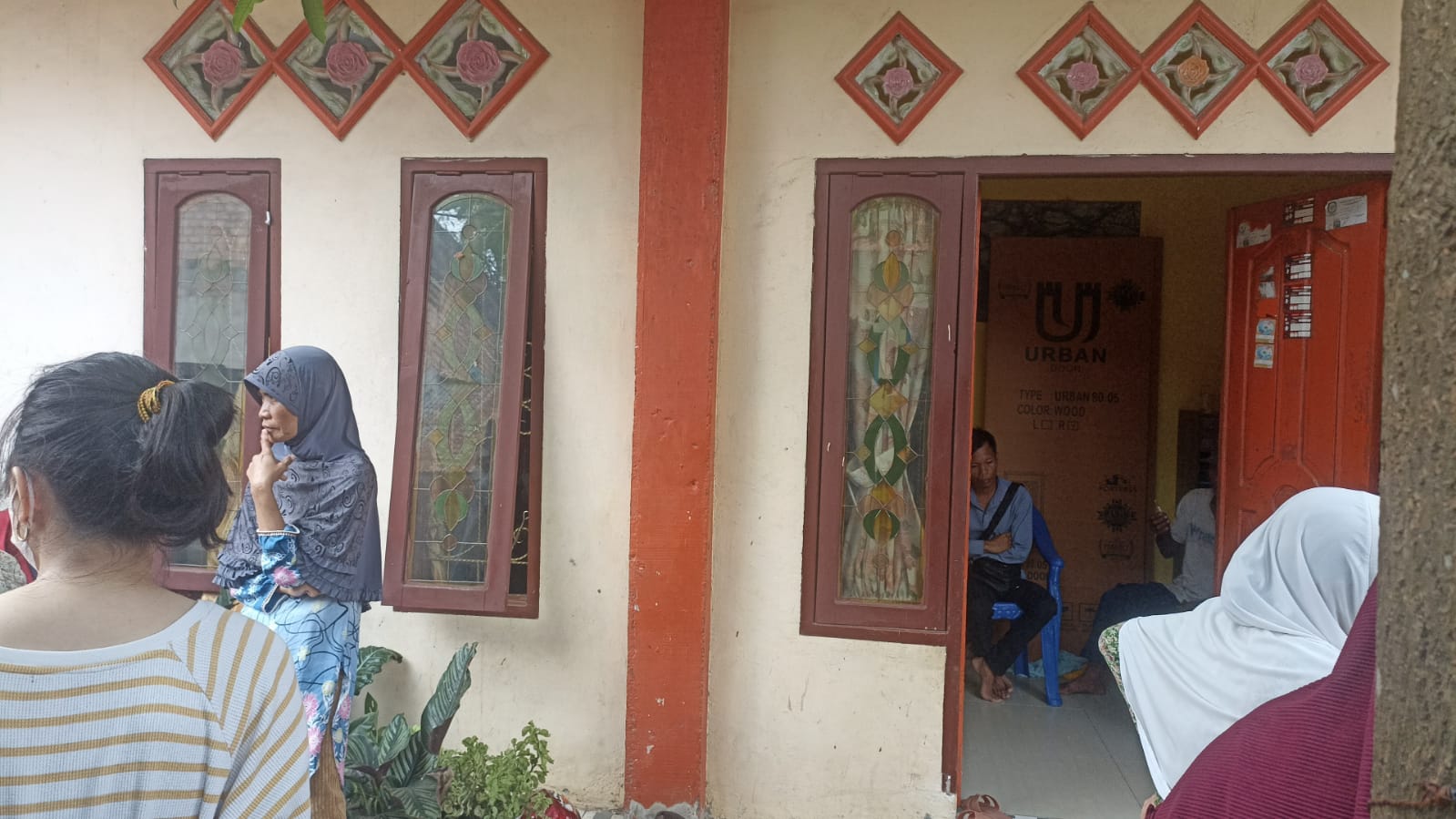 Kesaksian Warga Melihat Nenek Nyek Ong Jatuh dari Balkon Rumah dan Korban Meninggal di Ruang Tamu