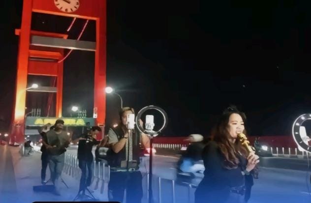 Jembatan Ampera Jadi Lokasi Show TikTokers Habiskan Malam, Warganet Soroti Bahaya hingga Gaet Pelancong  