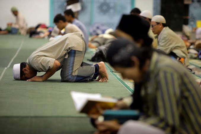 Cara Mendapatkan Malam Lailatul Qadar di Bulan Ramadan, Berikut 5 Amalan yang Dianjurkan Nabi Muhammad SAW