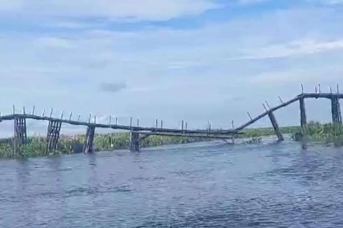 Ini Penyebab Jembatan Penghubung Dua Desa di OKI Ambruk