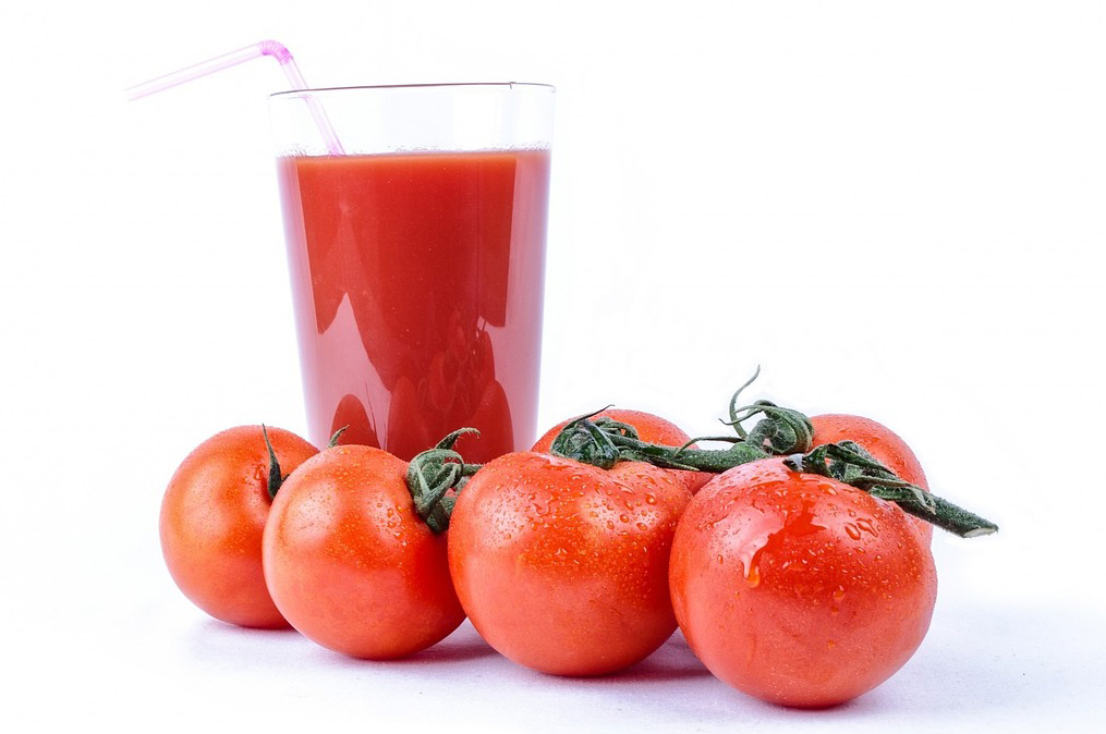 8 Manfaat Jus Tomat untuk Kesehatan yang Jarang Orang Tau