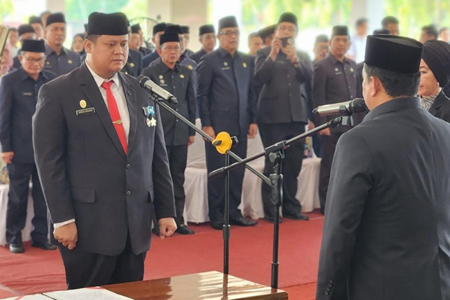 Bupati Askolani Lantik Sekda Banyuasin, Askolani: Ciptakan Harmonisasi dalam Bekerja dan Terus Jaga Kekompakan