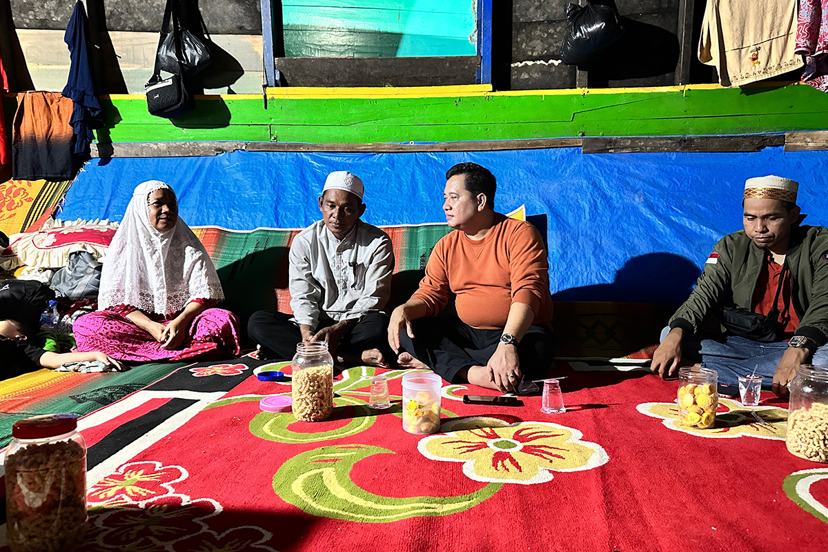 Menjelajahi Tradisi Mappasau Kapal Tongkang: Ritual Pelepasan Calon Haji Suku Bugis di Banyuasin