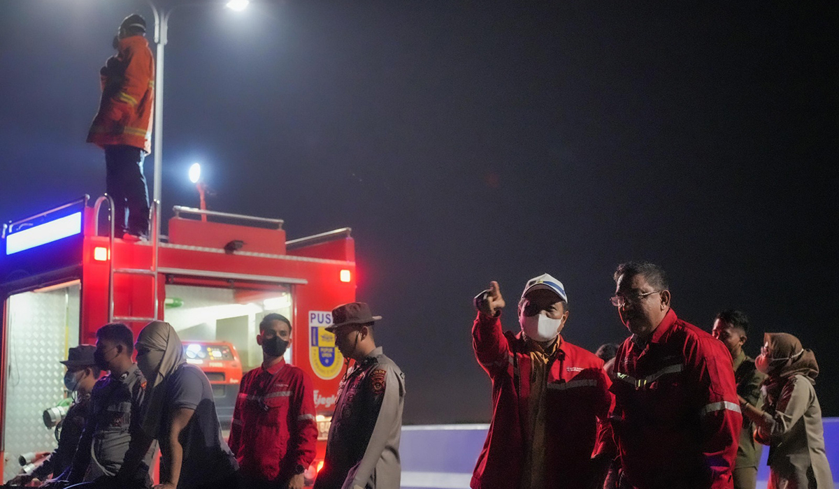 Direksi Pusri Palembang Tinjau Langsung Karhutla di Ogan Ilir, Langsung Turunkan Personel Untuk Pemadaman