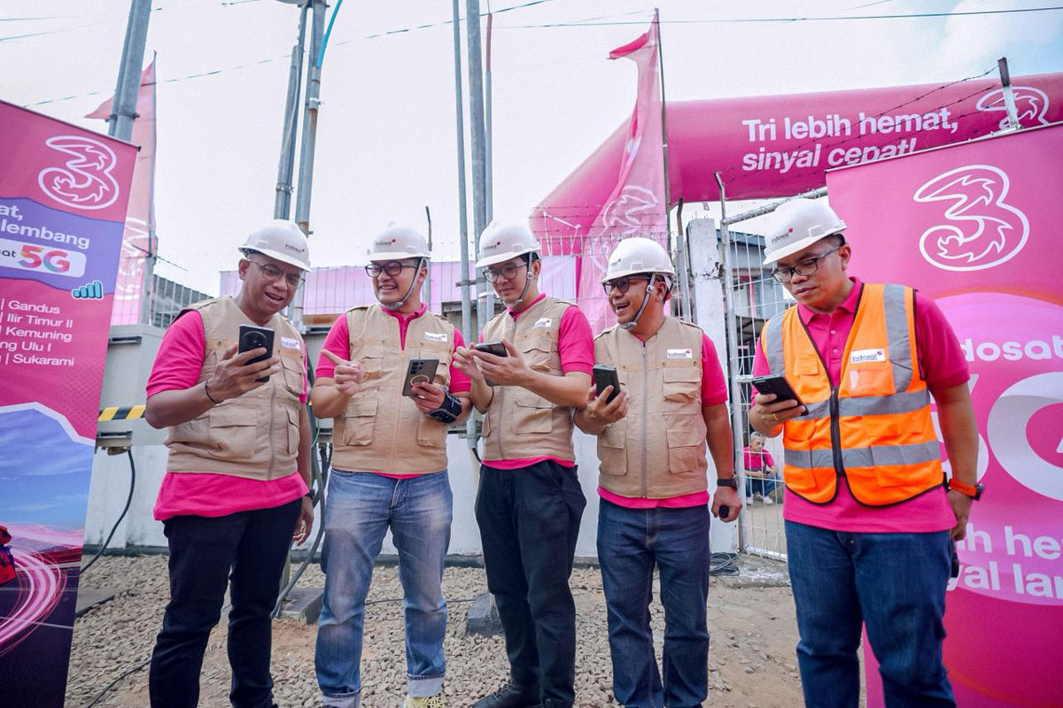 Dari Benteng Kuto Besak hingga Jembatan Ampera, Jelajah Tri Bawa Pengalaman Digital “Lebih Hemat, Sinyal Lanc