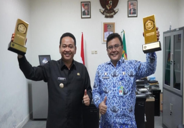 Kurniawan Terima Dua Penghargaan Top Digital Awards Tahun 2022