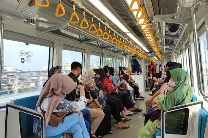 Penumpang LRT Palembang Boleh Berbuka di Gerbong, ini Syaratnya
