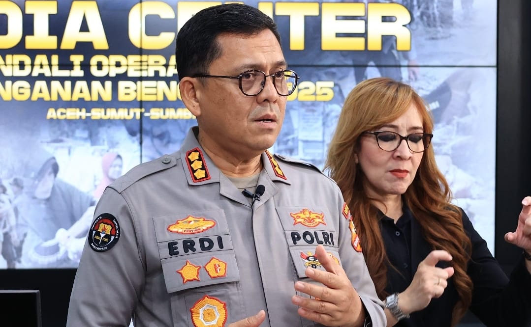 Polri Kerahkan 12.103 Personel, Salurkan Bantuan Bencana Hingga 159 Ton