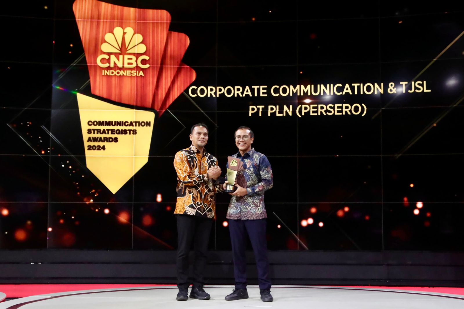 PLN Raih Penghargaan Bergengsi CNBC Indonesia Communications Strategist Award 2024