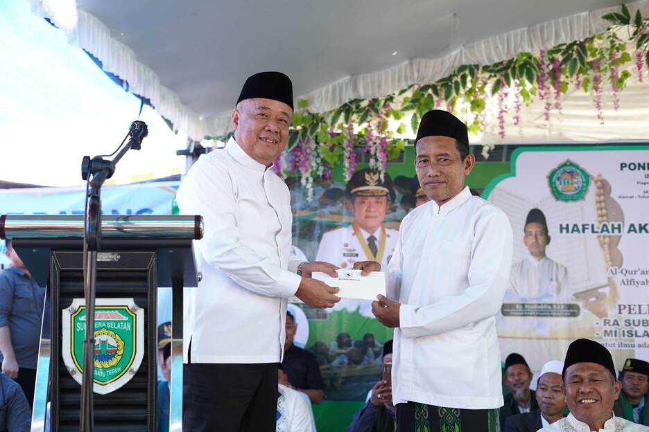Hadiri Haflah Ponpes di OKI, Wagub Sumsel Sampaikan Komitmen Pemprov untuk Kemajuan Dunia Pesantren