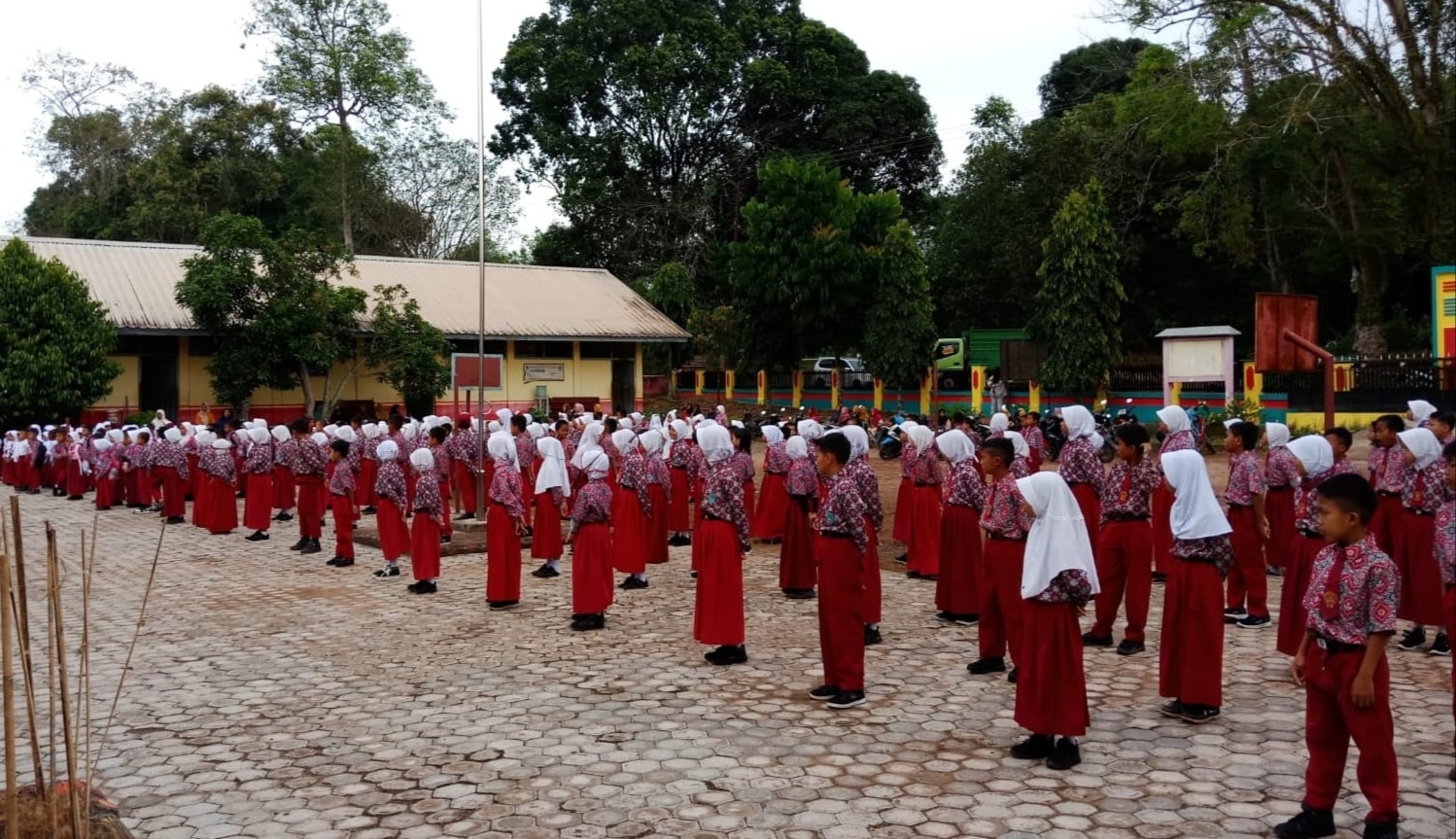 MPLS Hari Pertama, Sejumlah Murid Tampak Gembira