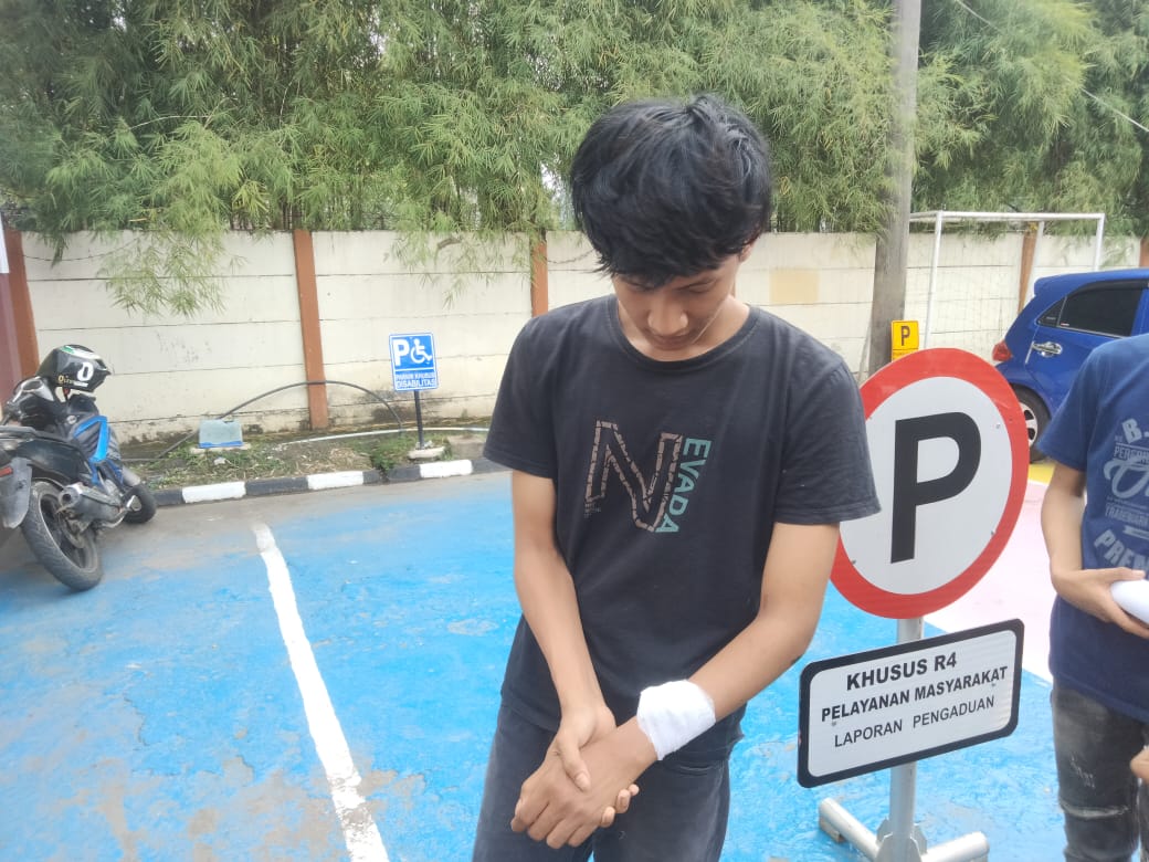 NGERI, Berawal Saling Pandang, Pemuda di Palembang Kena Sabetan Parang
