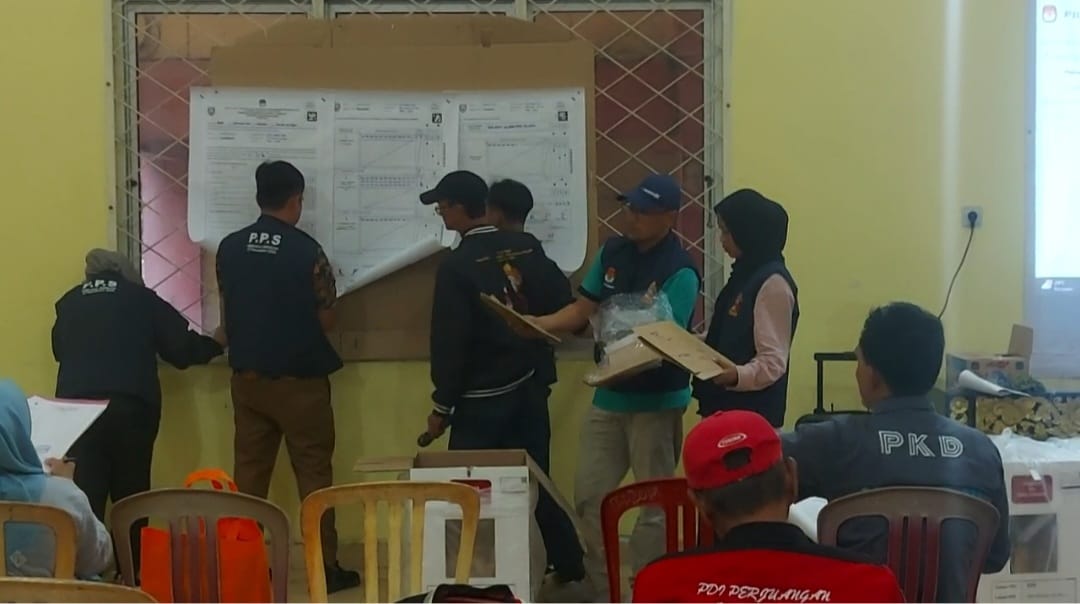 Rapat Pleno Terbuka Rekapitulasi Penghitungan Suara Tingkat Kecamatan Ilir Timur I Palembang Berjalan Lancar