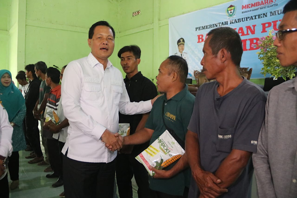 Kelompok Tani Dapat Bantuan Pupuk 127,2 Ton