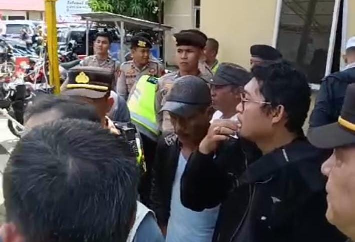 Tinggalkan Kios, Puluhan Pedagang Pasar 16 Ilir Geruduk Mapolda Sumsel, Bakal Laporkan Lagi PT BCR