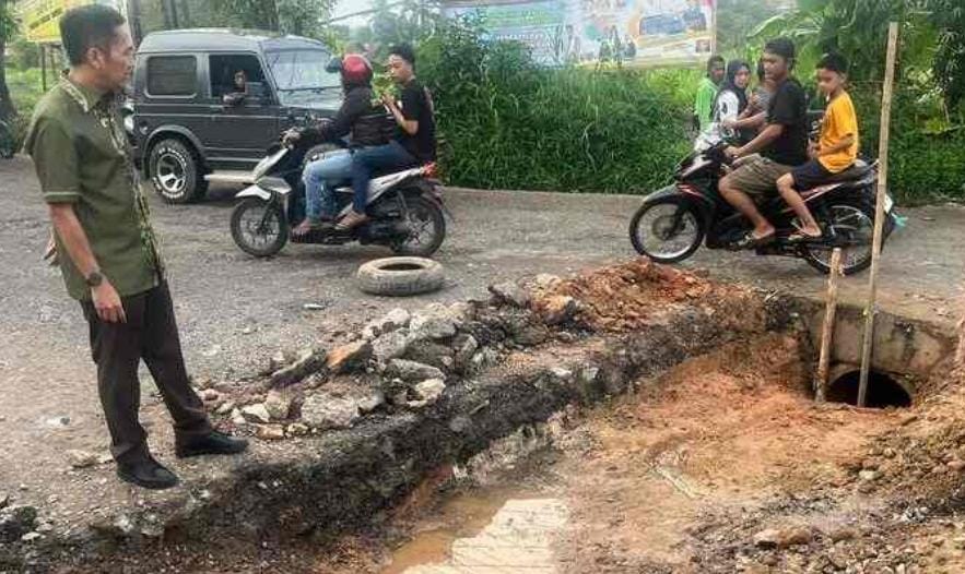 Jalan Rusak di Palembang Diperbaiki Menggunakan Dana Pemeliharaan Rutin