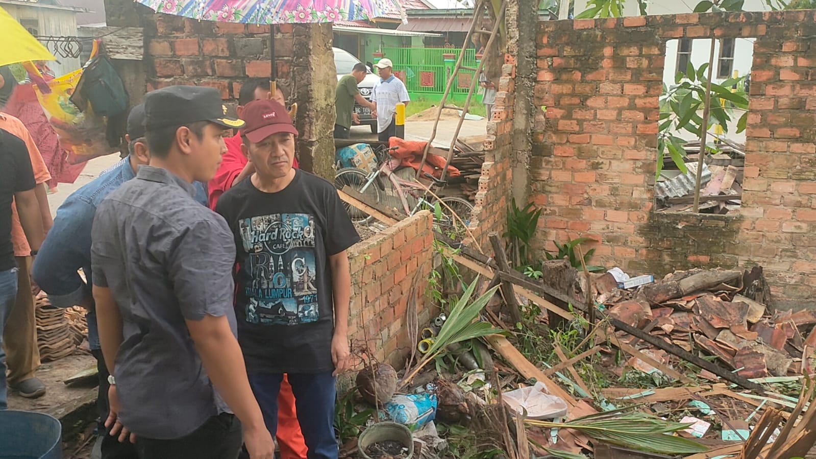 Pemkot Palembang Bantu Perbaikan Rumah Heri Sulaiman, Ratu Dewa Tinjau Lokasi