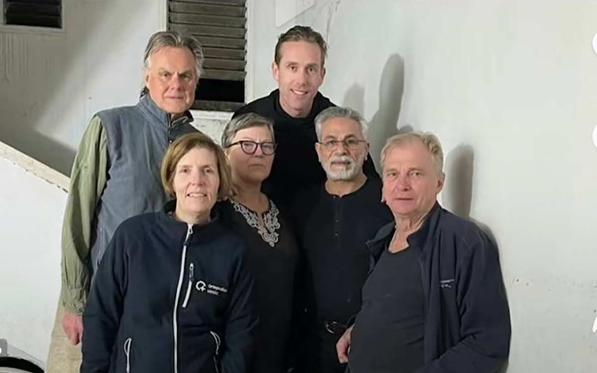 Heroik, 6 Dokter dan Perawat Norwegia Dipimpin Dr Erik Fosse Mendekati Rafah, Bertekad Masuk ke Gaza Malam Ini