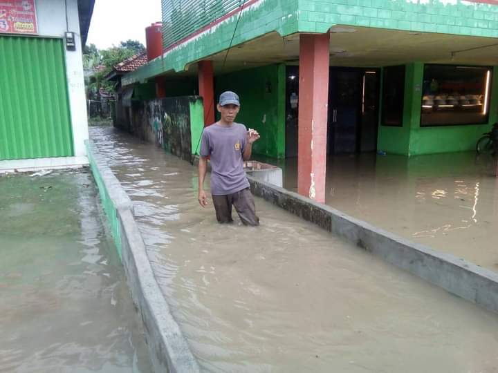 Hujan Deras Rendam Kota Prabumulih, PJ Wako Sebut Ada Enam Daerah Terparah