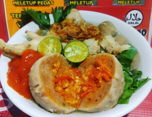 Menu Warung Bakso di Simpang Dogan, Palembang Ini Tidak Biasa Tapi Disenangi Pelanggan