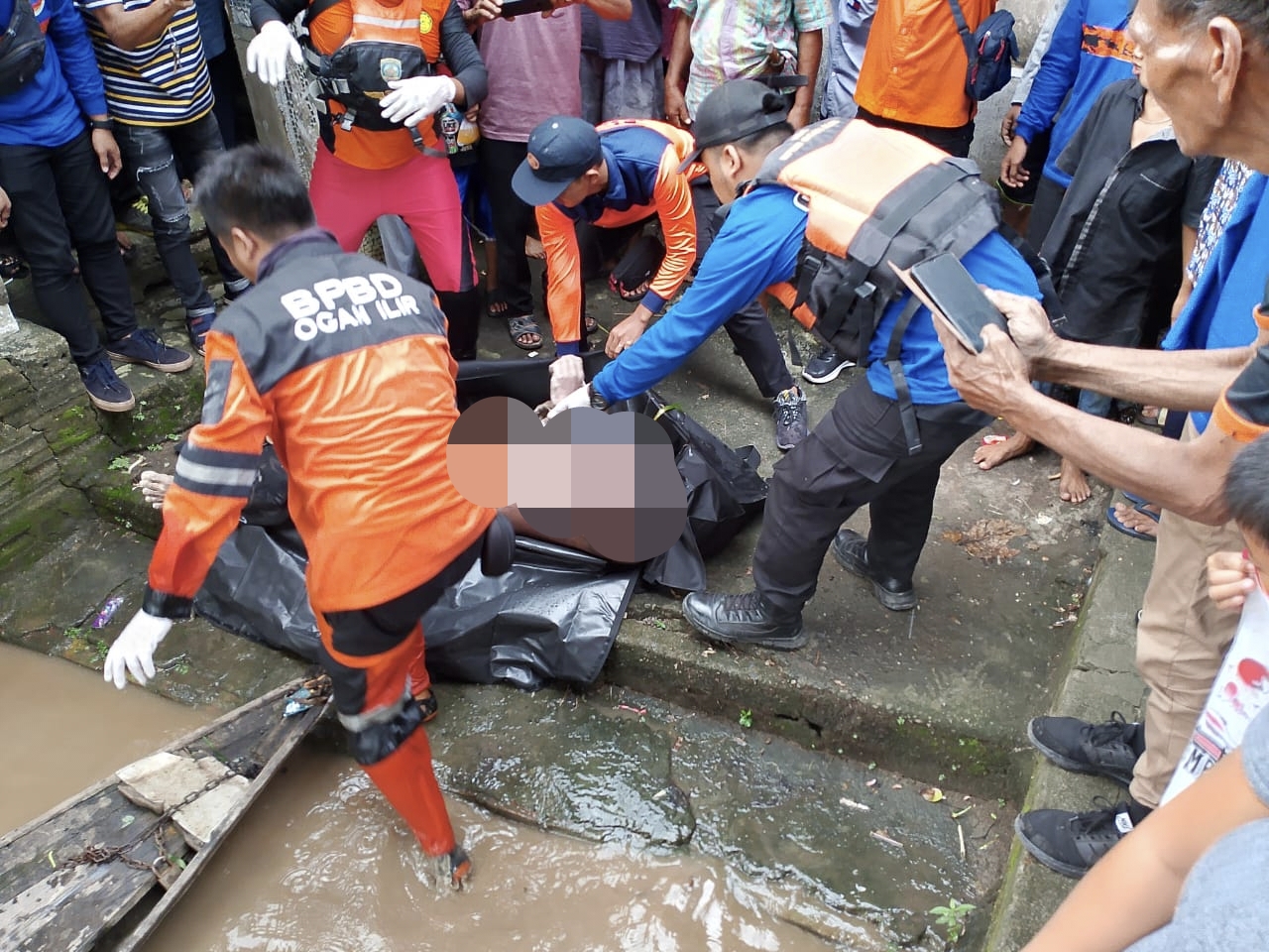 Kernet Mobil Pengangkut Telor Tenggelam di Sungai Tanjung Raja Ogan Ilir, Ditemukan 100 Meter dari Titik Awal